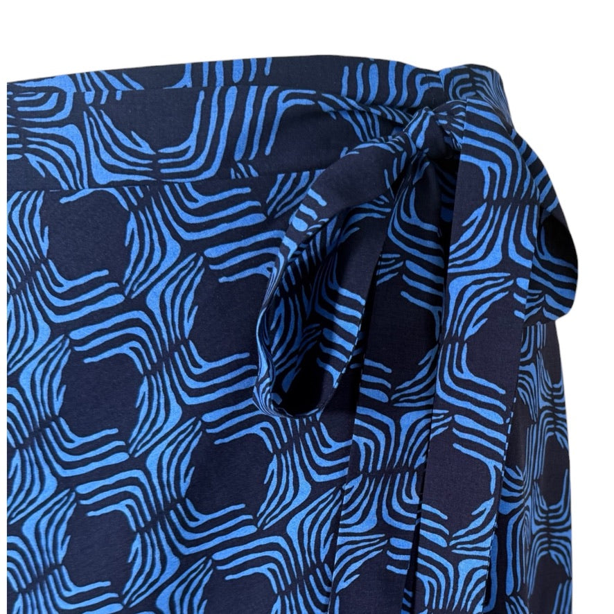 BOW2FLOW Wickelrock Tanzrock - ein Unikat in Gr. L / XL / XXL - Blau mit Dunkelblau Wellenmuster