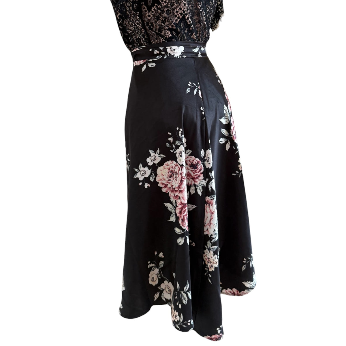BOW2FLOW Wickelrock Tanzrock - Satin, Schwarz, englische Rosen - LIMITIERTE STÜCKZAHL
