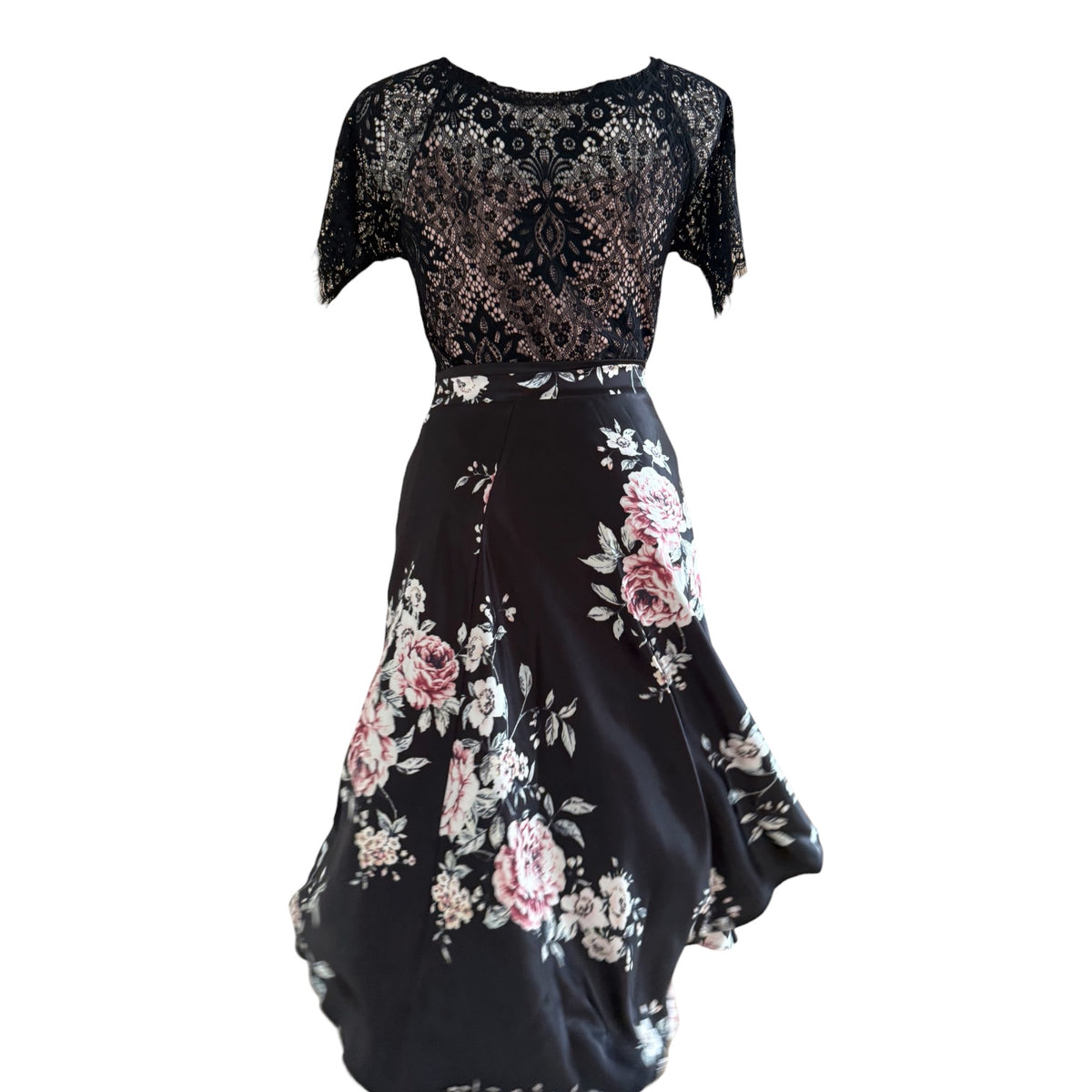 BOW2FLOW Wickelrock Tanzrock - Satin, Schwarz, englische Rosen - LIMITIERTE STÜCKZAHL