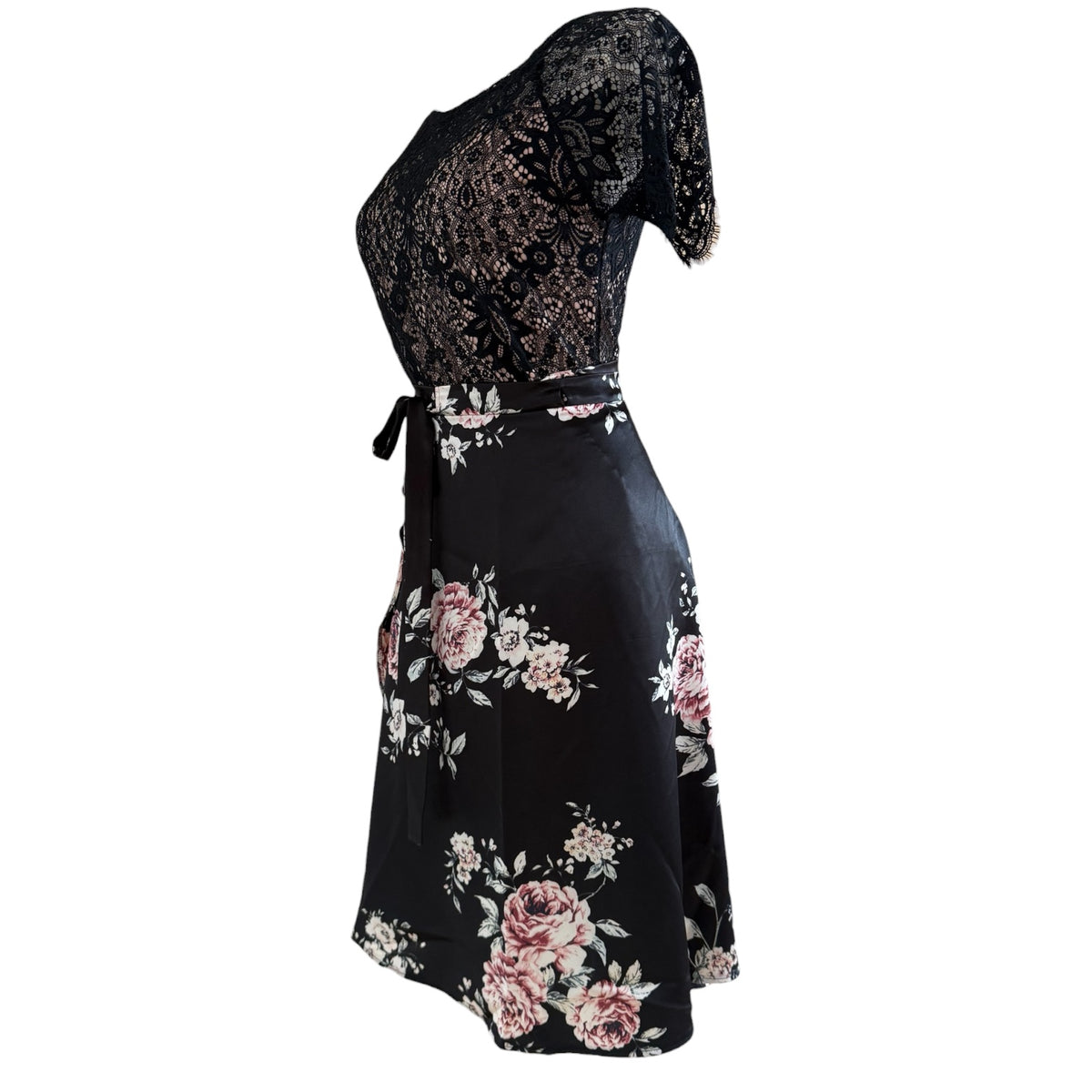 BOW2FLOW Wickelrock Tanzrock - Satin, Schwarz, englische Rosen - LIMITIERTE STÜCKZAHL